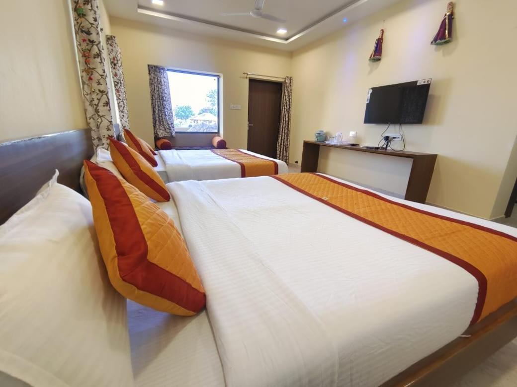 Moonlight Nature Resort & Swimming Pool Jaisalmer Eksteriør billede